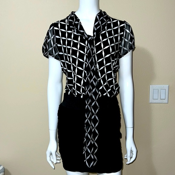 White House Black Market women blouse size M - Picture 2 of 4